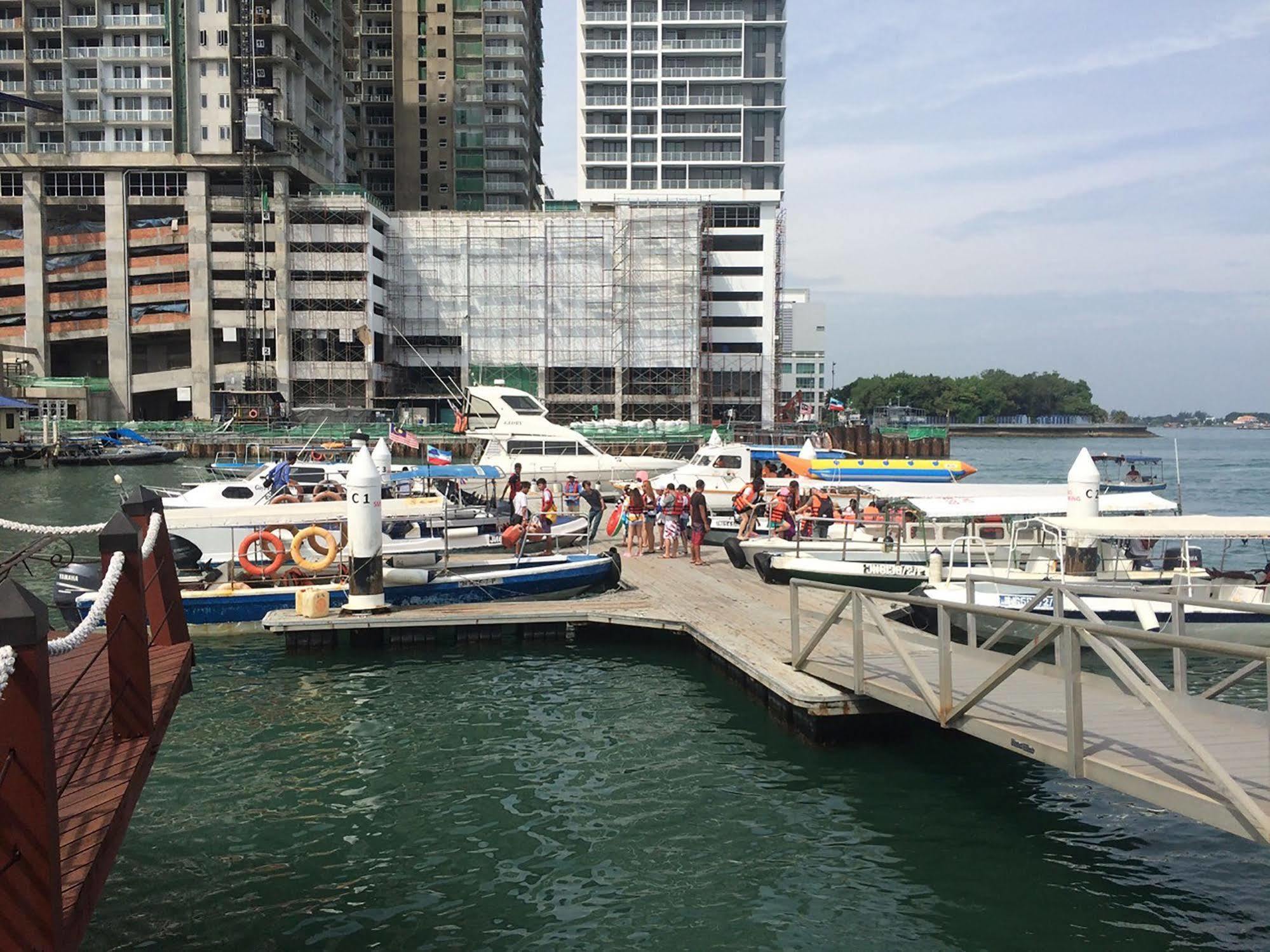 Balada Hostel Kota Kinabalu Buitenkant foto